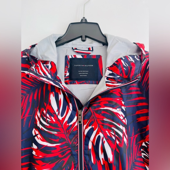 Tommy Hilfiger Windbreaker and Raincoat for Men - Picture 2 of 9
